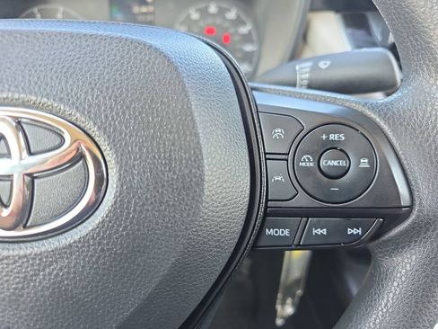 Used 2024 Toyota Corolla LE image 17