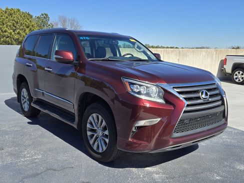 Used 2015 Lexus GX 460 w/ Premium Package image 2