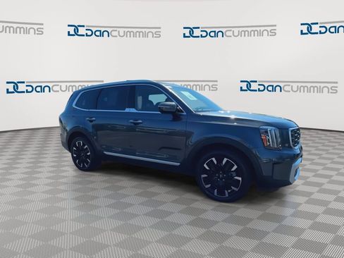 Used 2024 Kia Telluride SX Prestige AWD/4WD image 2