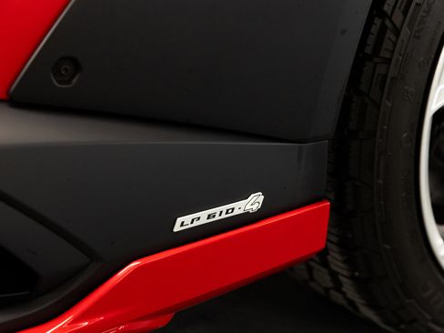 Used 2023 Lamborghini Huracan Sterrato image 17