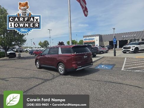 Used 2024 Kia Carnival LX FWD image 5