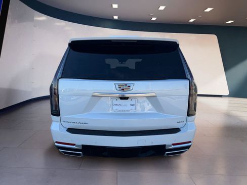 Used 2025 Cadillac Escalade Premium Luxury w/ LPO, Floor Liner Package RWD image 4