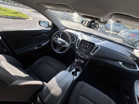 Used 2024 Chevrolet Malibu LT image 15