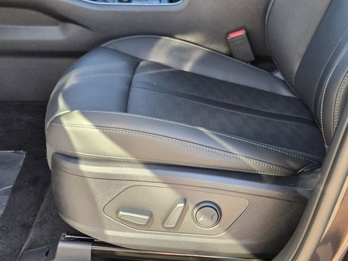 New 2026 Kia Sorento S w/ S Panoramic Sunroof Package FWD image 17