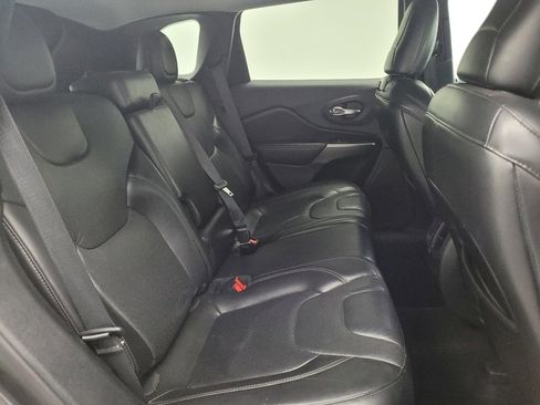 Used 2020 Jeep Cherokee Limited image 18