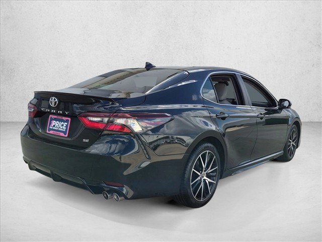 Used 2024 Toyota Camry SE w/ Cold Weather Package FWD image 5