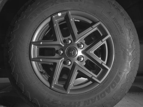 Used 2025 Jeep Wrangler Unlimited Sport AWD/4WD image 14