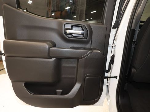 Used 2022 Chevrolet Silverado 1500 Custom AWD/4WD image 18