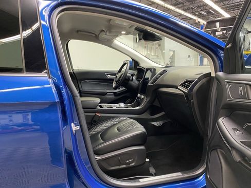 Used 2023 Ford Edge Titanium image 36