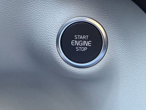 New 2026 Volvo XC40 B5 Ultra w/ Protection Package image 25