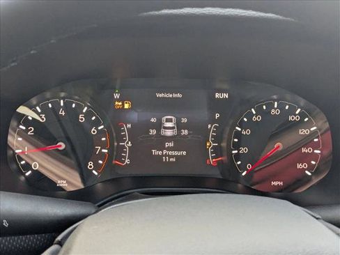 New 2026 Jeep Compass Latitude image 11