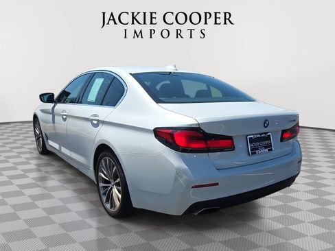 Used 2023 BMW 530i w/ Premium Package RWD image 7
