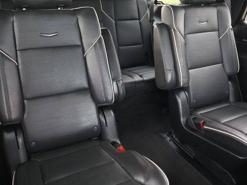 Used 2024 Cadillac Escalade Premium Luxury RWD image 25