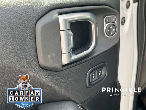 Used 2022 Jeep Wrangler Unlimited Sahara w/ Cold Weather Group image 11