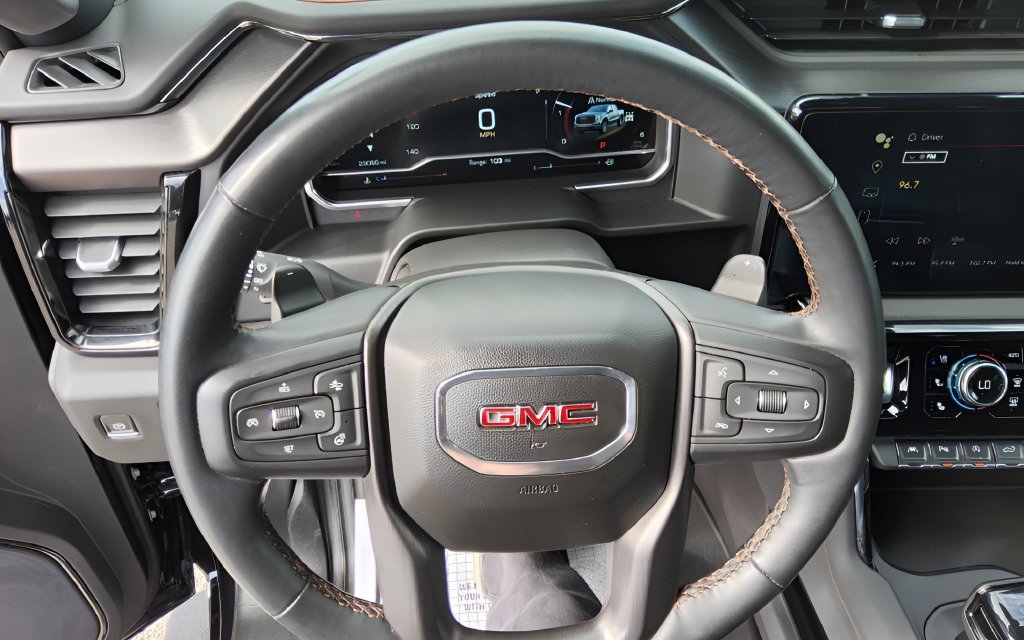 Used 2023 GMC Sierra 1500 AT4 w/ AT4 Premium Package AWD/4WD image 17