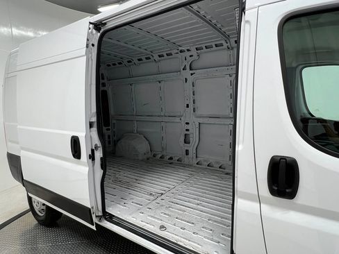 Used 2023 RAM ProMaster 2500 FWD image 29