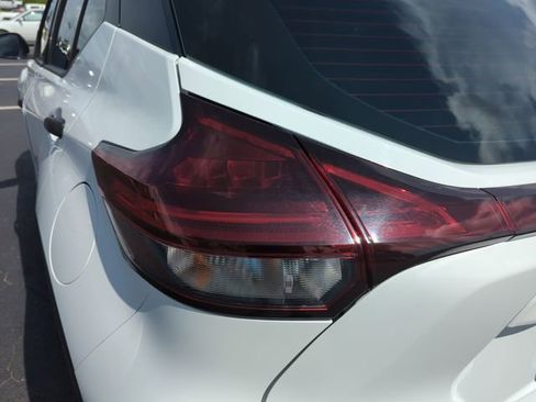 Certified 2024 Nissan Kicks S FWD image 18