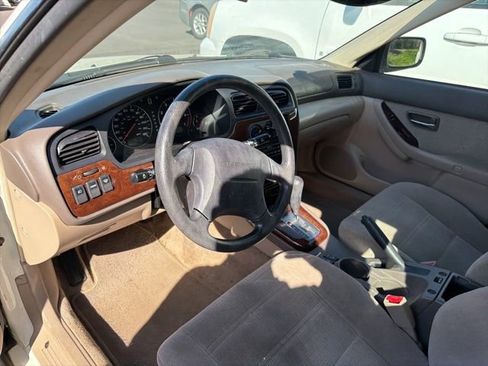 Used 2003 Subaru Outback Wagon image 8