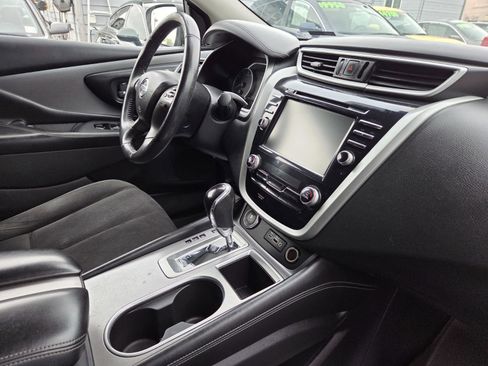 Used 2020 Nissan Murano SV image 16