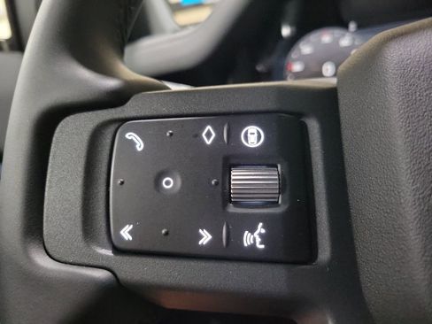 Used 2025 Land Rover Defender 110 S AWD/4WD image 15