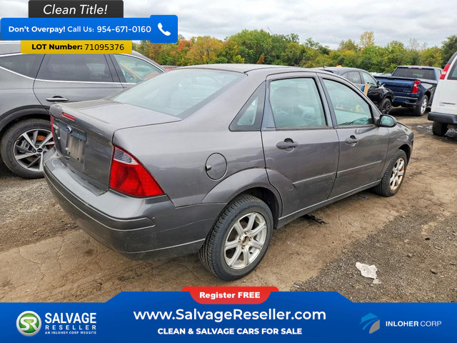 Used 2007 Ford Focus ZX4 Sedan FWD image 4