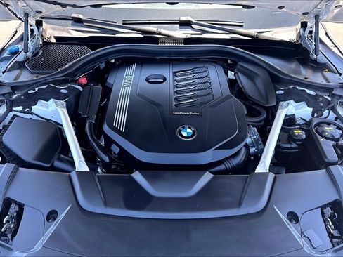 Used 2022 BMW 740i RWD image 33