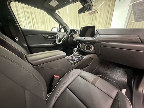 Used 2023 Chevrolet Blazer Premier w/ Driver Confidence II Package AWD/4WD image 17