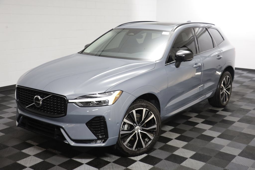 Used 2023 Volvo XC60 B5 Plus w/ Protection Package Premier AWD/4WD image 2