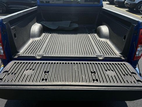 Used 2015 Nissan Frontier SV image 8