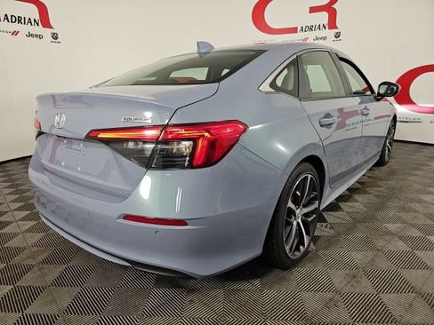 Used 2024 Honda Civic Touring image 7