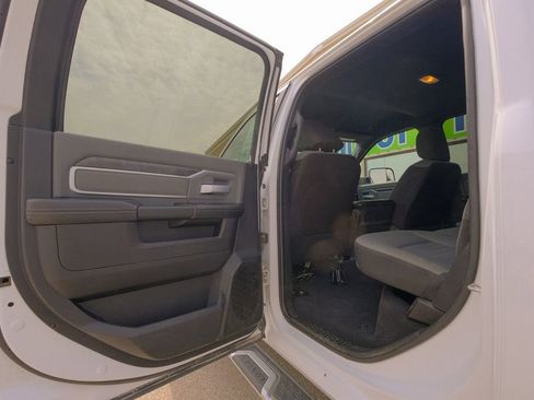 Used 2022 RAM 3500 Big Horn image 27