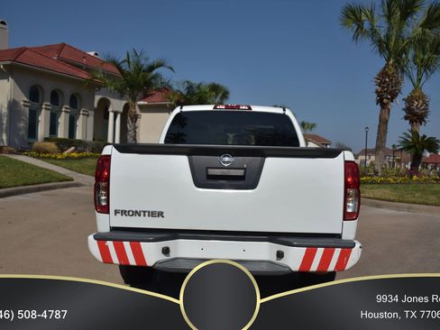 Used 2019 Nissan Frontier S image 4