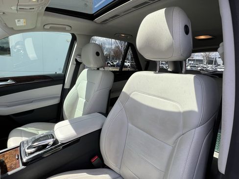 Used 2016 Mercedes-Benz GLE 400 4MATIC image 16