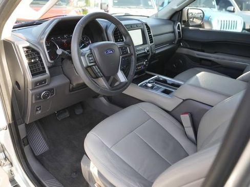 Used 2020 Ford Expedition XLT w/ Equipment Group 202A image 8