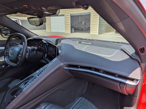 Used 2021 Chevrolet Corvette Stingray Preferred Cpe w/ Z51 Performance Package image 25