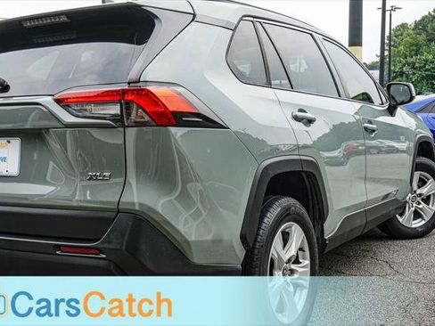 Used 2021 Toyota RAV4 XLE FWD image 6