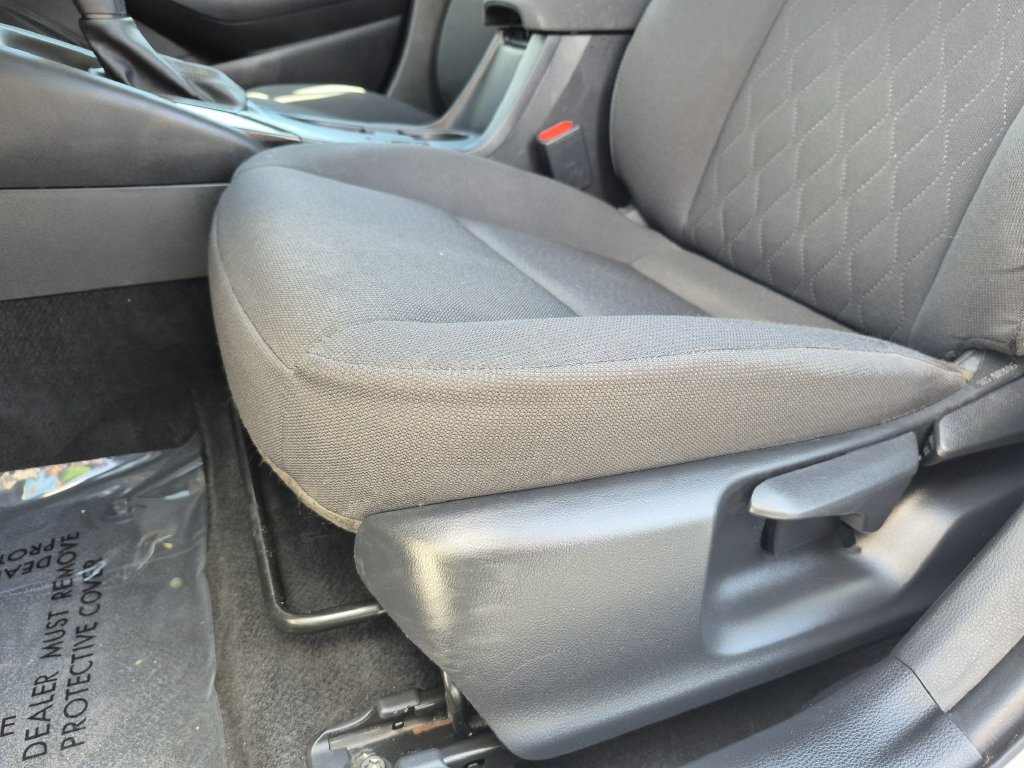 Used 2024 Toyota Corolla LE FWD image 12
