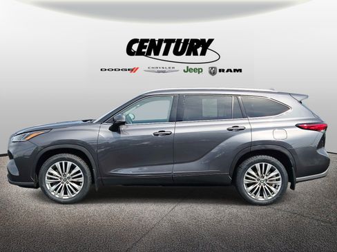 Used 2023 Toyota Highlander Platinum AWD/4WD image 7