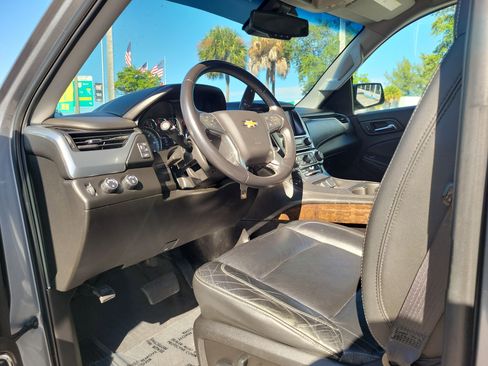 Used 2019 Chevrolet Tahoe LT image 9