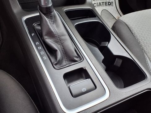 Used 2017 Ford Escape SE image 17