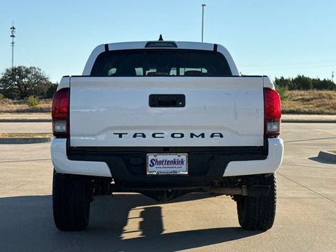 Used 2021 Toyota Tacoma SR w/ SR Convenience Package RWD image 7