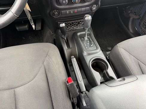 Used 2016 Jeep Wrangler Unlimited Sport w/ Quick Order Package 24S AWD/4WD image 16