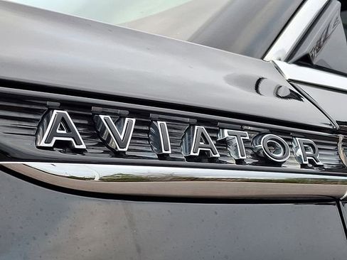 Used 2022 Lincoln Aviator Black Label w/ Class IV Trailer Tow Package image 34