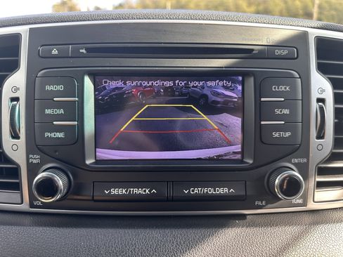 Used 2019 Kia Sportage LX image 24