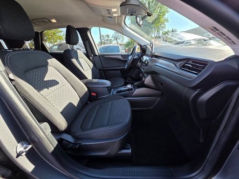 Used 2025 Ford Escape Active image 8
