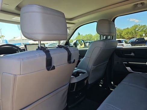 Used 2024 Toyota Tundra Limited image 10
