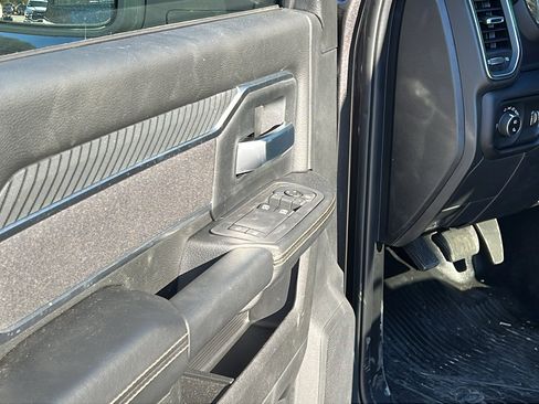 New 2025 RAM 5500 4x4 Regular Cab image 19