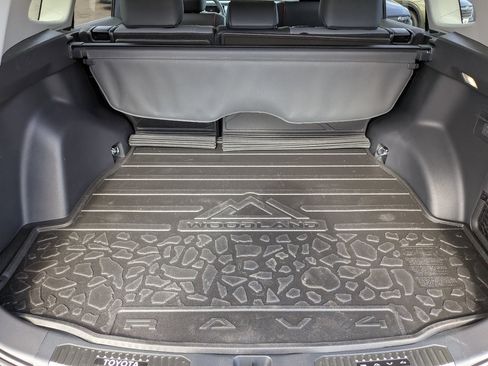 Used 2026 Toyota RAV4 AWD image 27