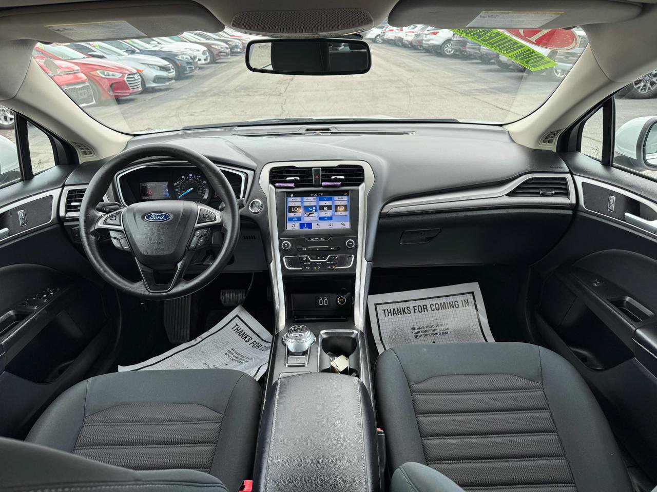 Used 2019 Ford Fusion SE FWD image 12