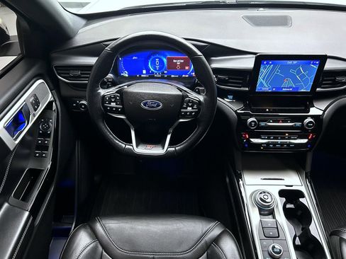 Used 2022 Ford Explorer ST image 14